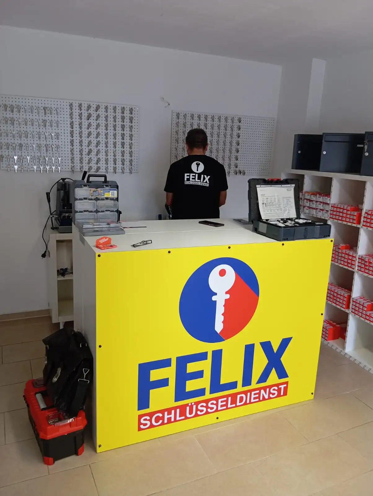 Schließanlage und Sicherheitstechnik für Gewerbe am Stuttgarter Großmarkt